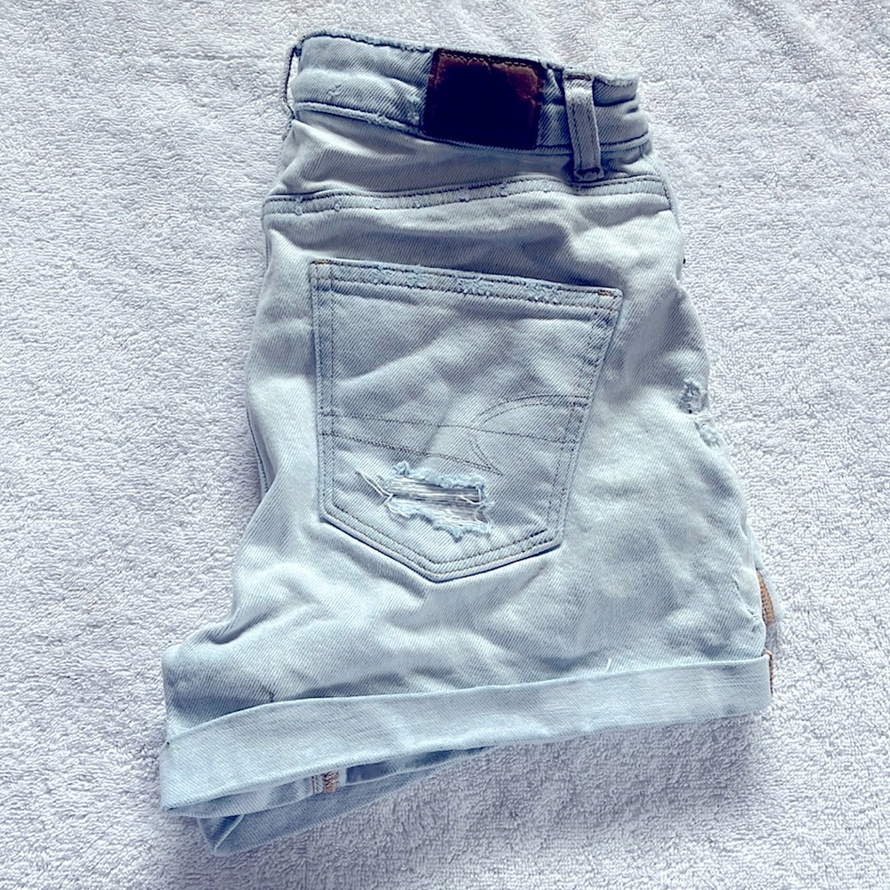 American Eagle Mom Short Distressed Shorts
